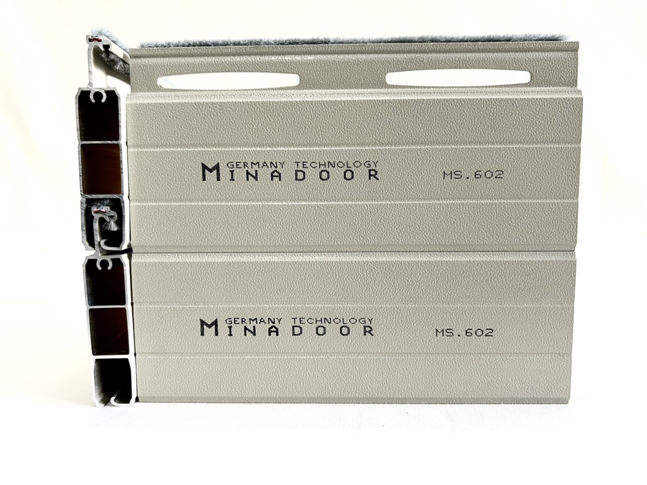 Cửa cuốn Đức MN602